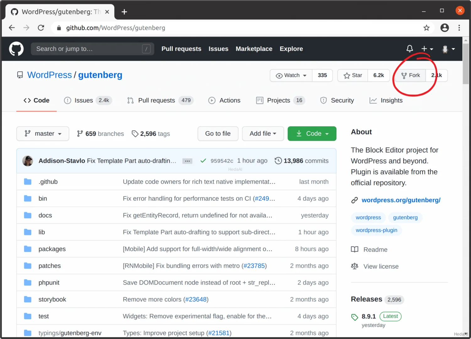 GitHub のフォークボタンを示すスクリーンショット